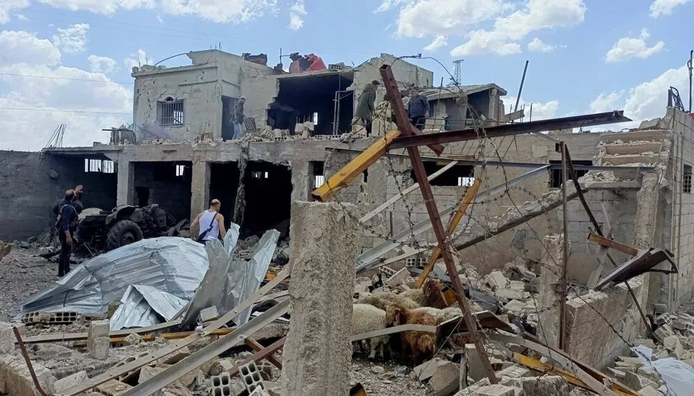 غارة إسرائيلية دامية تستهدف مدنيين دروز في السويداء وتثير التوترات