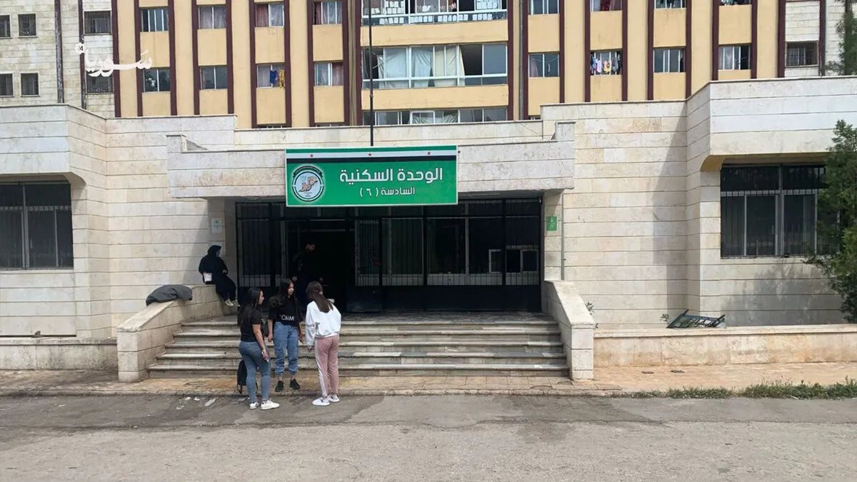 طلاب جامعة حلب يشتكون من نقص الخدمات وارتفاع الأسعار رغم التحسينات المعلنة