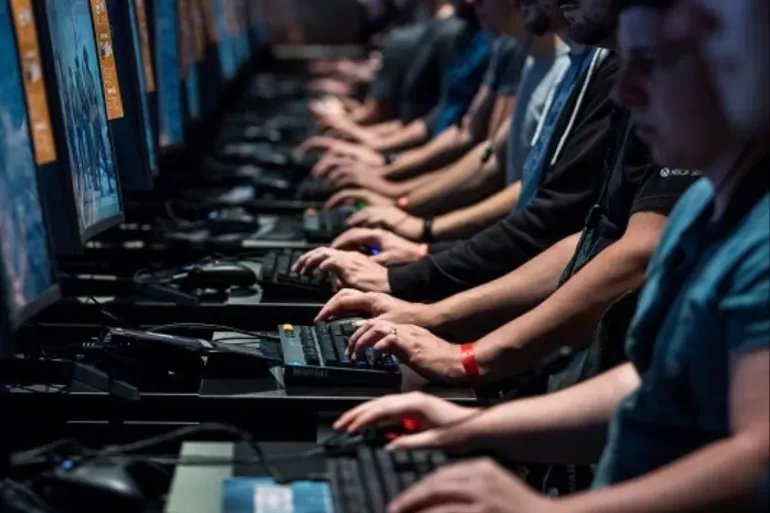 تحليل يكشف: كيف أشعل الذباب الإلكتروني فتنة جرمانا الطائفية بـ 5300 تغريدة؟