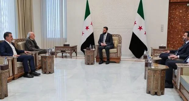 جنبلاط يشيد بجهود سوريا في الحوار الوطني ويشكر الشرع على اعتقال قاتل كمال جنبلاط