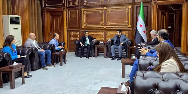 محافظ اللاذقية واليونيسف يبحثان تعزيز التعاون لدعم المناطق المتضررة وإعادة تأهيل البنية التحتية