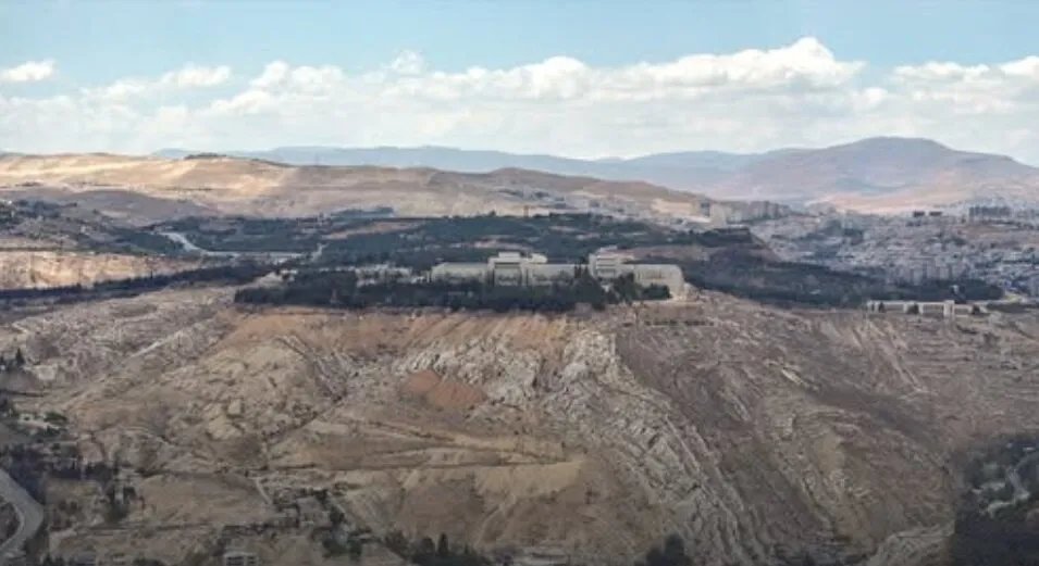 تحذيرات تركية أنقذت طائرات إسرائيلية من مواجهة محتملة خلال غارة قرب القصر الرئاسي بدمشق