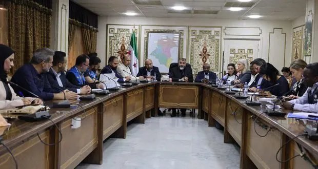 محافظ درعا يبحث مع وفد أممي رفيع سبل تلبية الاحتياجات الإنسانية وتعزيز التعاون