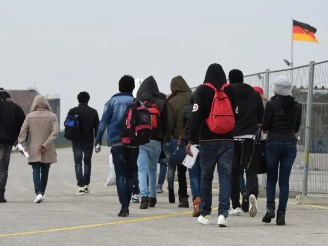 ألمانيا تستأنف استقبال أسباب لجوء السوريين مع استمرار تعليق البت في الطلبات