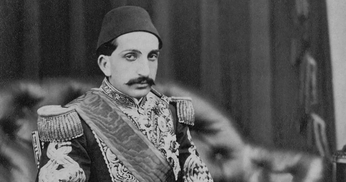 نزاع تاريخي: محكمة تركية تعترف بـ71 وريثًا للسلطان عبد الحميد الثاني وتجمّد ممتلكاته