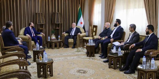 وزير الأوقاف ومحافظ دمشق يبحثان تطوير التعاون ودعم الأنشطة الدينية