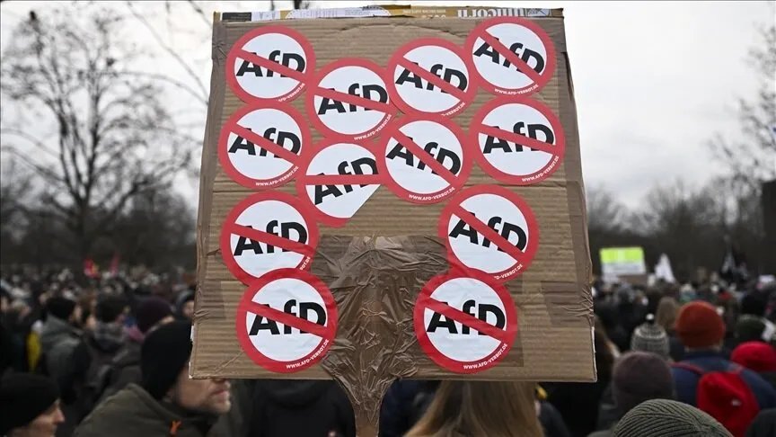 استطلاع صادم: نصف الألمان يؤيدون حظر حزب البديل من أجل ألمانيا اليميني المتطرف