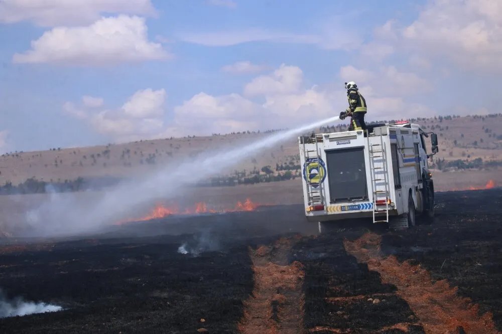 سوريا تواجه موجة حرائق: 6 حرائق تندلع في يوم واحد وتتسبب بإصابات وأضرار مادية