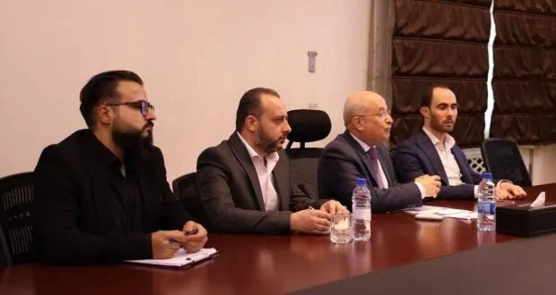 وزيرا النقل والتنمية الإدارية يبحثان إعادة هيكلة وزارة النقل لتعزيز الكفاءة وتحسين الخدمات