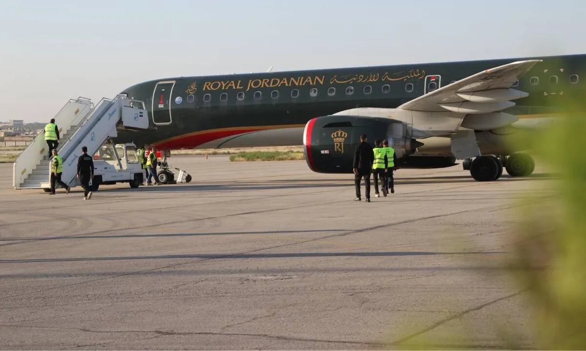 بعد 14 عامًا من التوقف: أول رحلة طيران دولية تهبط في مطار حلب