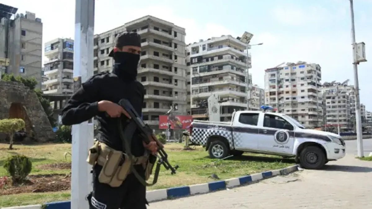 طرطوس: القبض على قيادي بارز من النظام السوري السابق متورط بجرائم وانتهاكات