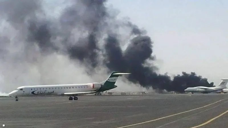 غارات إسرائيلية عنيفة تُخرج مطار صنعاء عن الخدمة وتُلحق دماراً بالطائرات المدنية