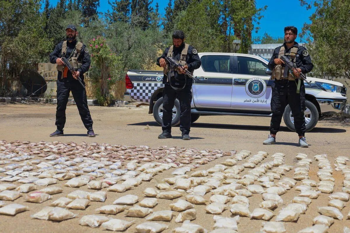 إحباط تهريب مليون حبة مخدرة إلى الأردن: ضبطية ضخمة في درعا تكشف تفاصيل العملية