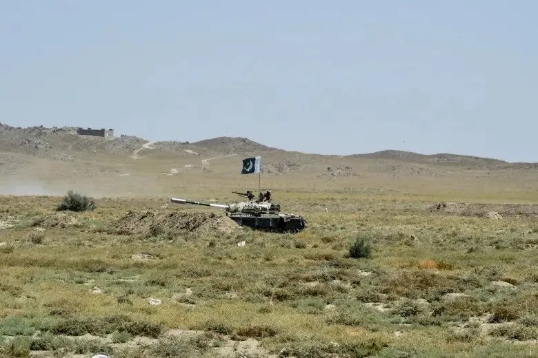 تصعيد خطير: مقتل 26 باكستانياً في قصف هندي عبر الحدود