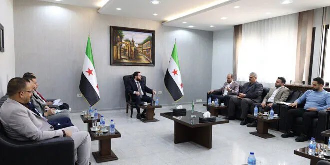 وزير التنمية الإدارية يدعو لإشراك الخبرات المحلية في خطط الإصلاح الإداري