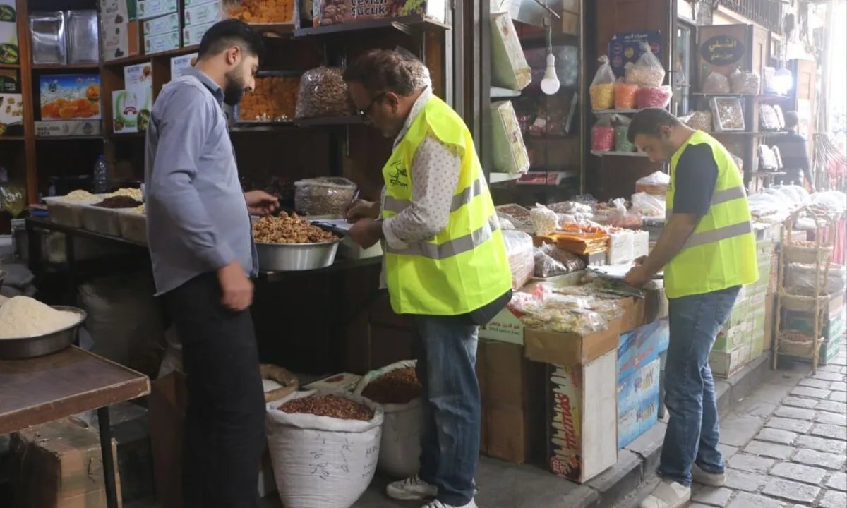 توتر وعراك في سوق البزورية بدمشق بسبب حملة لإزالة الإشغالات