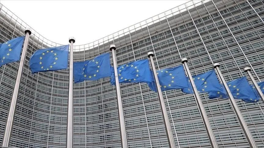 المفوضية الأوروبية ترفع دعوى قضائية ضد المجر بسبب قانون تهريب المهاجرين المثير للجدل