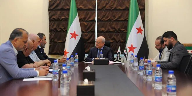 وزير النقل يبحث مع اتحاد عمال النقل تحسين ظروف العمل وتطوير القطاع