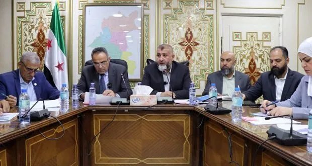 وزير الزراعة يبحث في درعا تحديات القطاع الزراعي وسبل دعم المزارعين