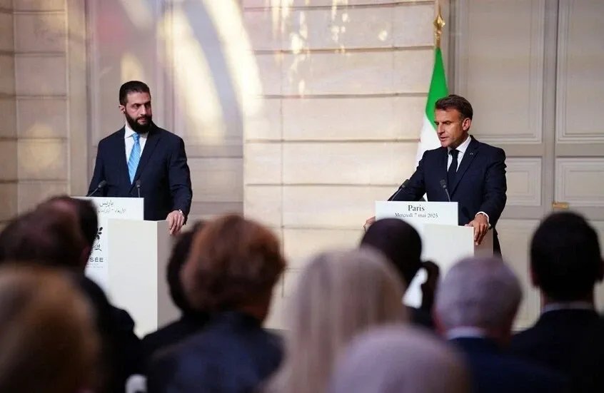 ماكرون يضع شروطاً لتحقيق الاستقرار في سوريا: عودة اللاجئين وإعادة الإعمار ووحدة الأراضي