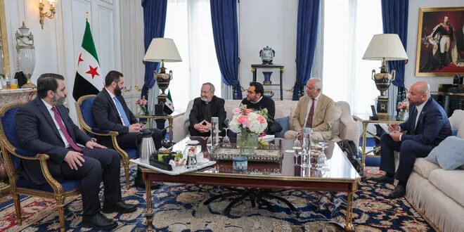 الرئيس الشرع يبدأ زيارته لفرنسا بلقاء رئيس منظمة عمل الشرق في باريس