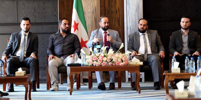 وزير الإعلام يبحث تطوير المؤسسات الإعلامية ودور الفن في تعزيز الوعي الوطني