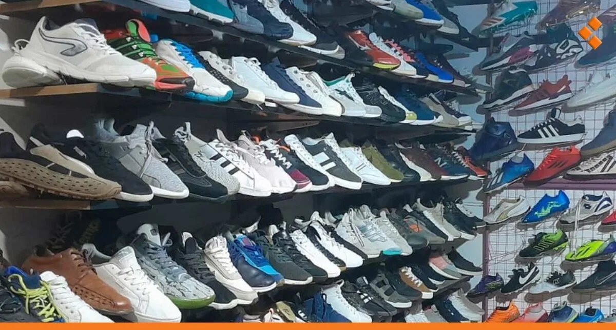 انخفاض كبير في أسعار الأحذية الأوروبية المستعملة بدمشق: ما الأسباب وما تأثيره على السوق؟