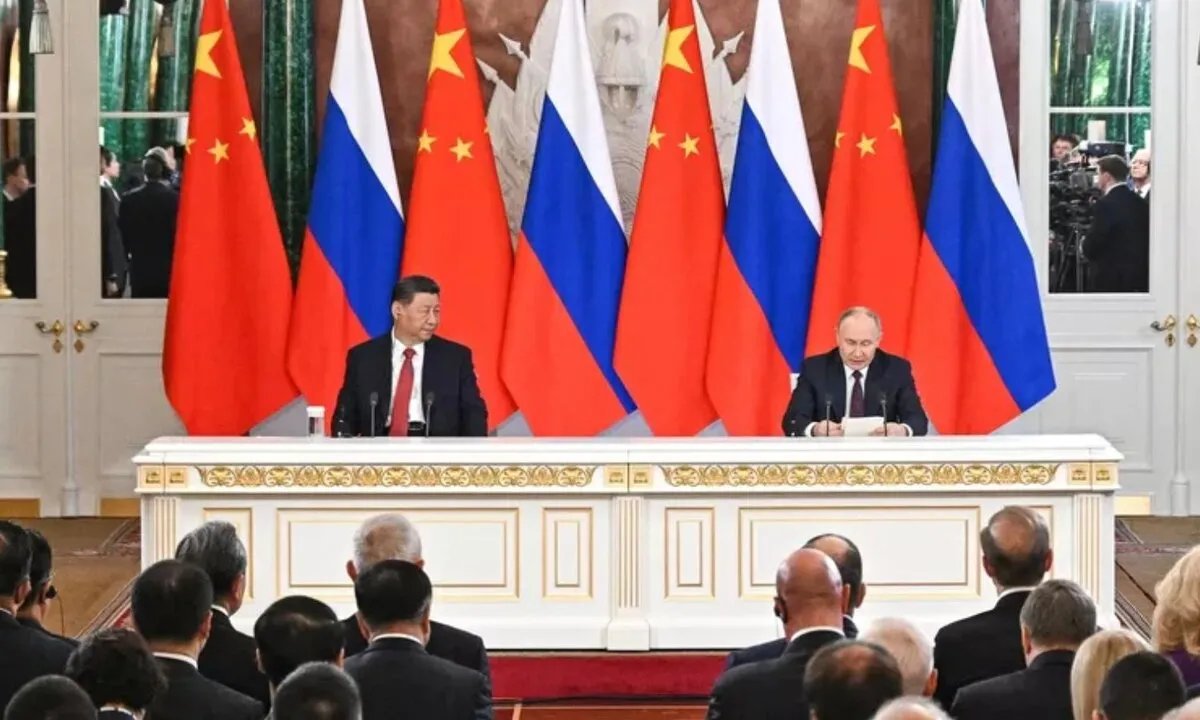 بوتين وشي جين بينغ يتعهدان بـ"تسوية شاملة" في سوريا: ما هي ملامحها؟