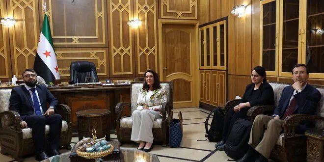 وزير العدل يبحث مع الصندوق العالمي للناجين دعم العدالة الانتقالية وإعادة تأهيل القضاء في سوريا