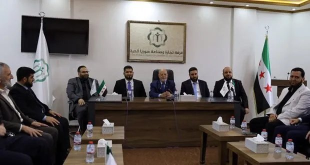 وزير الاقتصاد يبحث في إدلب تطوير بيئة العمل ودعم المشاريع المحلية وإنشاء مدينة صناعية