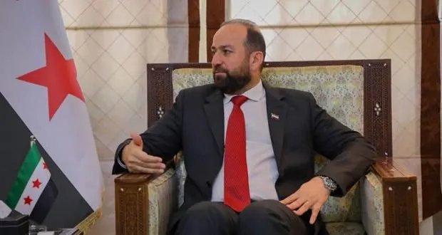 وزير الإعلام يحذر من آلاف الحسابات الوهمية التي تغذي الاستقطاب في سوريا ويدعو إلى خطاب عقلاني