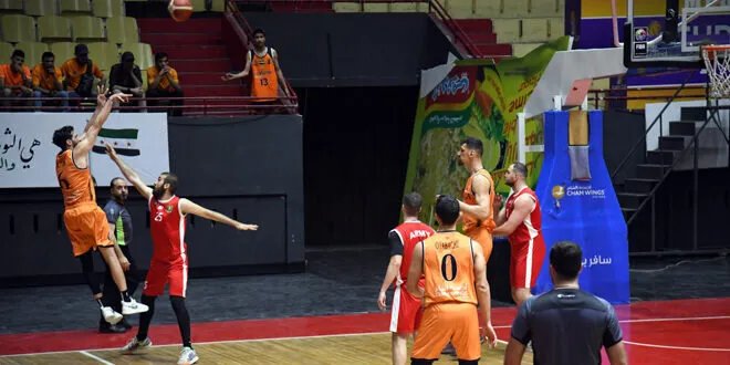 الوحدة يكتسح الجيش بفارق كبير في دوري السلة السوري