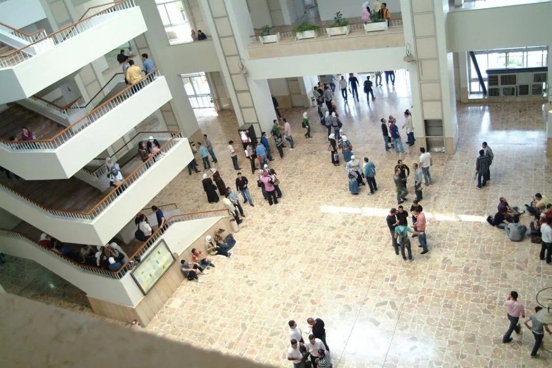 فرص ذهبية للطلاب السوريين: منح دراسية ممولة بالكامل في إيطاليا وكازاخستان