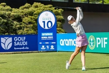 نجمتا الجولف الصاعدتان رودز وتامبورليني تتألقان في بطولة أرامكو كوريا ضمن سلسلة PIF العالمية