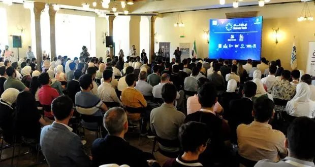 وزير الاتصالات يطلق منصة "هدهد" لتصدير المنتجات السورية عالميًا في مؤتمر نهضة تك