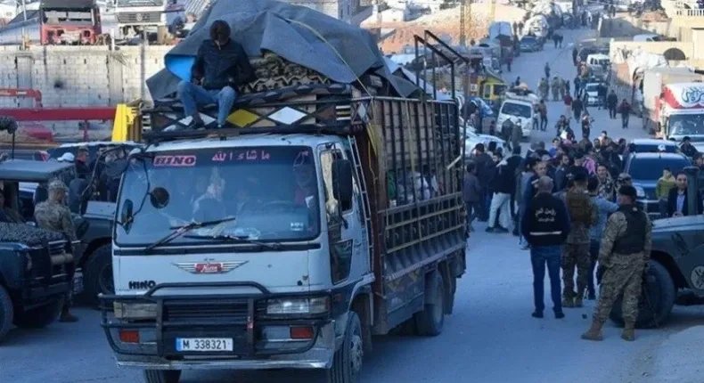 الجيش اللبناني يشرف على عودة دفعة جديدة من اللاجئين السوريين من عرسال والقلمون