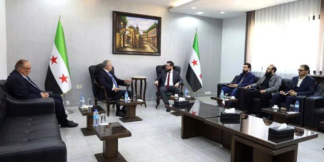 وزير التنمية الإدارية يبحث مع خبير أردني آليات تطوير الأداء الحكومي والإصلاح المؤسسي