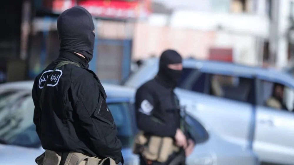 تصاعد العنف في اللاذقية: مقتل أربعة مدنيين بينهم طفل في هجوم مسلح