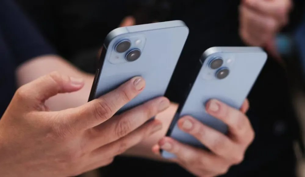 أرباح قياسية: آبل تجني 10 مليارات دولار من عمولات متجر التطبيقات في أمريكا