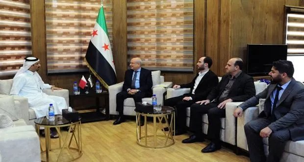 سوريا وقطر تبحثان إحياء مشاريع النقل المتوقفة: تعاون مرتقب في قطاع النقل والطاقة الشمسية