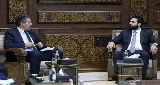 وزير الداخلية يبحث مع الصليب الأحمر تعزيز العمل الإنساني في سوريا