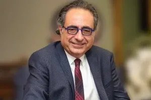 مستشار اقتصادي سوري يدعو إلى خصخصة شاملة للقطاع العام: "حان وقت التغيير الاقتصادي"