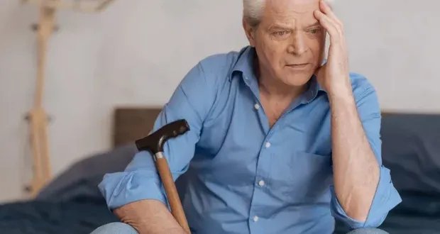 لا تتجاهل هذه العلامات: 7 مؤشرات تحذيرية لفقدان الذاكرة تستدعي الانتباه