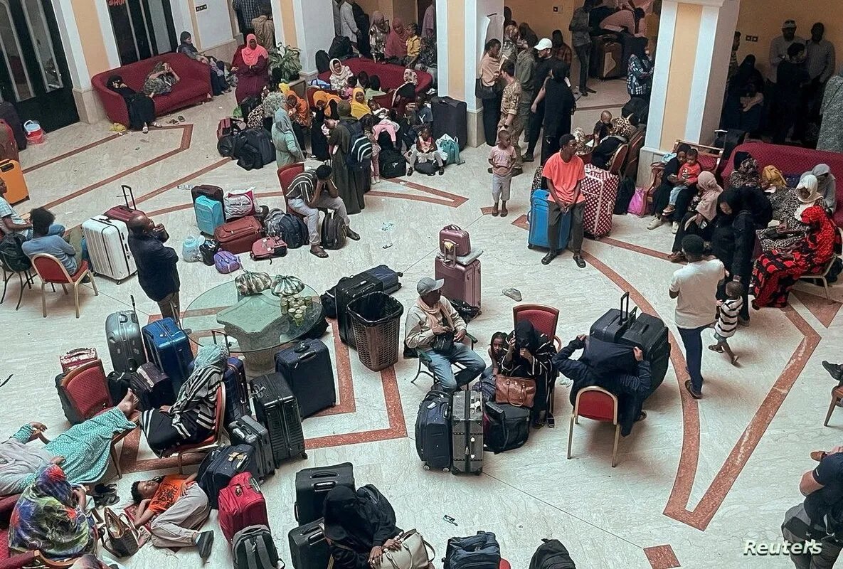 سوريا تتحرك: فريق حكومي في طريقه إلى السودان لإجلاء ودعم المواطنين السوريين العالقين