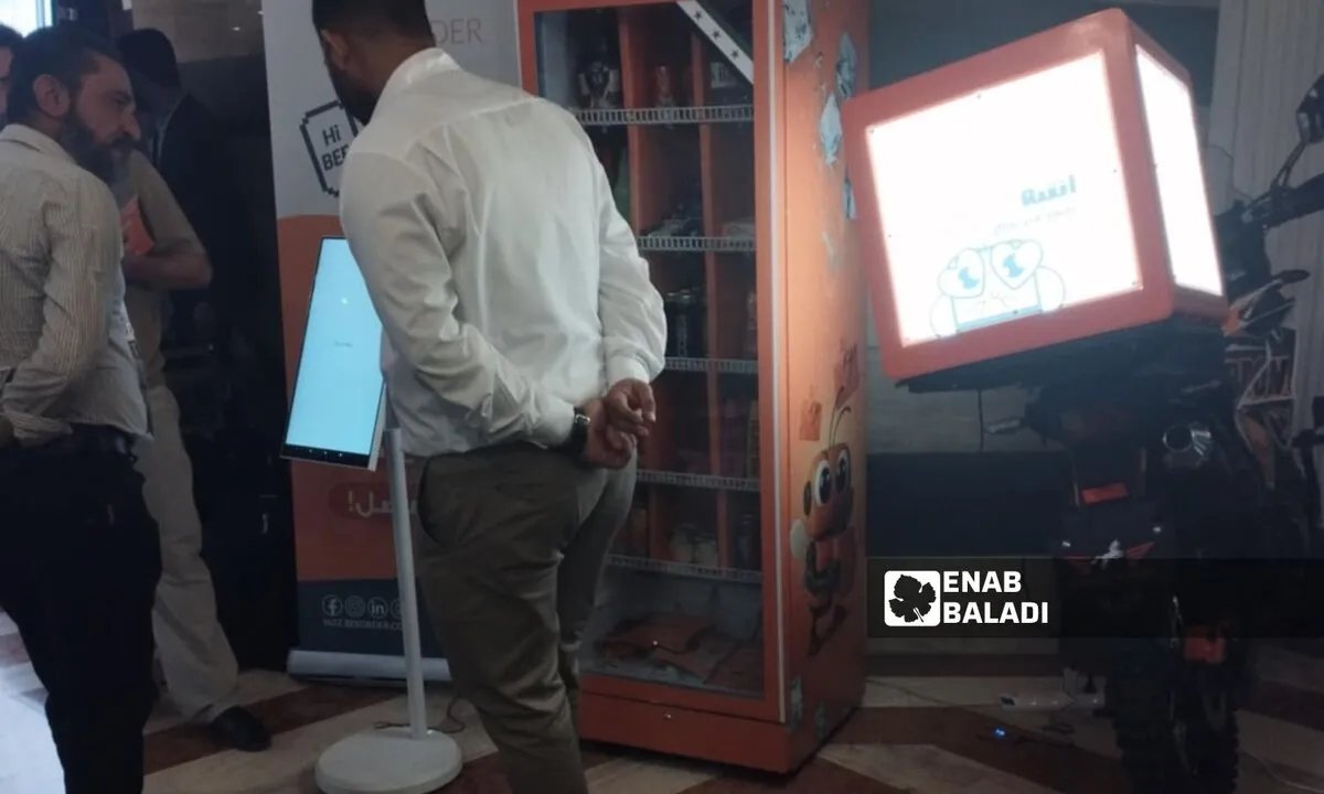 في سوريا: آلة ذكية تعتمد على الذكاء الاصطناعي لتقديم وجبتك الخفيفة المناسبة لمزاجك