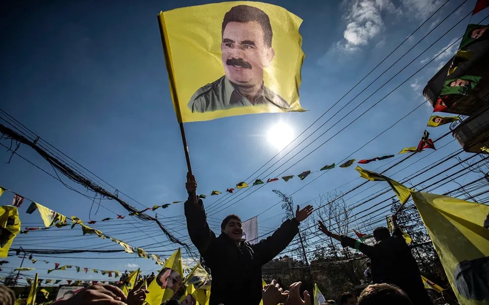 تاريخي: حزب العمال الكردستاني يعلن حل نفسه وإنهاء الكفاح المسلح بعد 40 عامًا