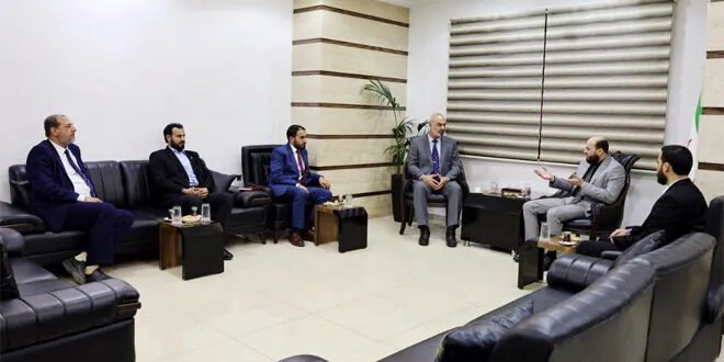 دير الزور: وزير الطاقة يبحث مع المحافظ تحسين خدمات الكهرباء وتلبية احتياجات المواطنين