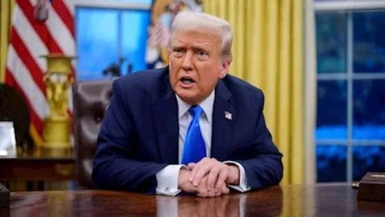 ترامب يلمح إلى إمكانية تخفيف العقوبات عن سوريا بطلب من أردوغان