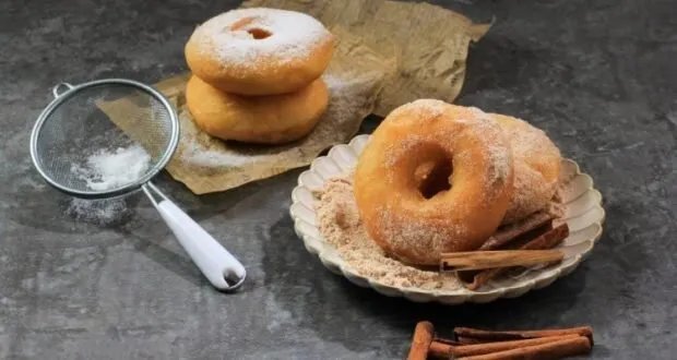 حلوى الدونات الشهية: وصفة سهلة وسريعة بدون بيض