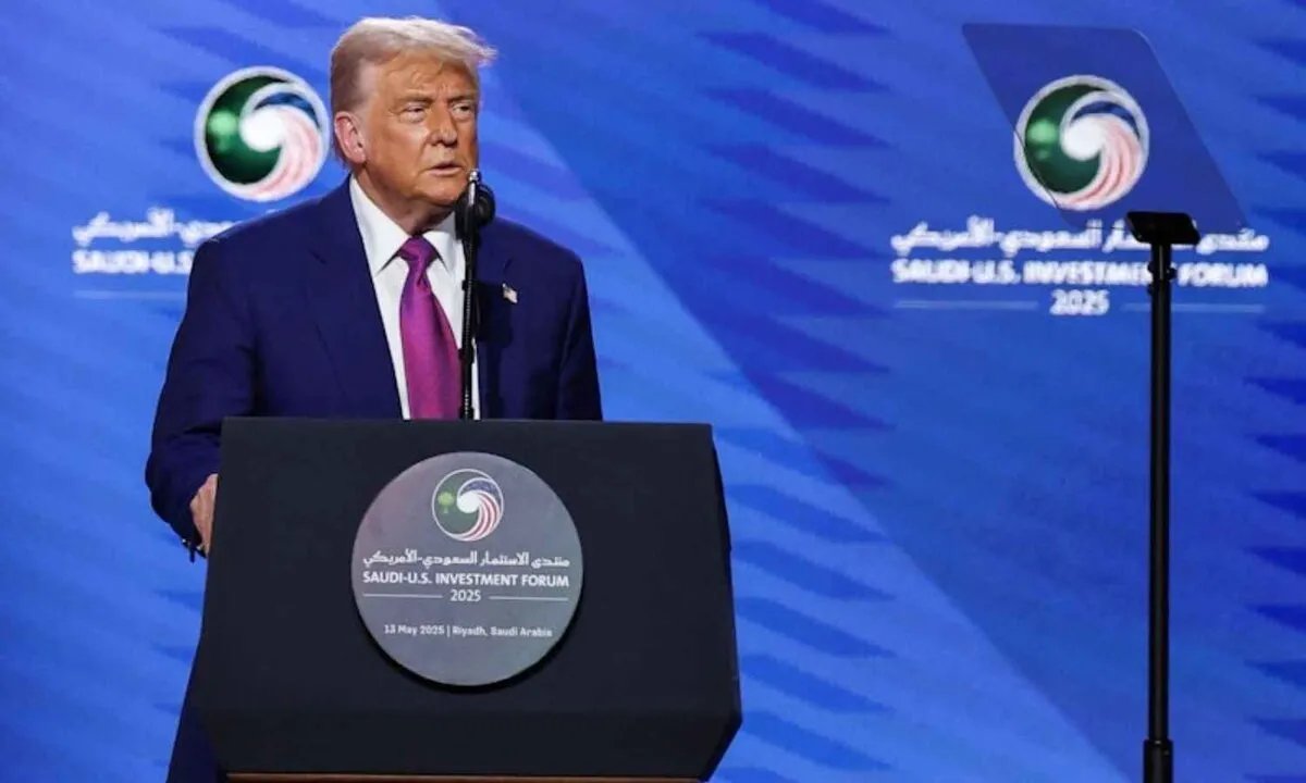 هل يلتقي ترامب بالشرع في السعودية؟ أنباء عن لقاء مرتقب ورفع محتمل للعقوبات عن سوريا